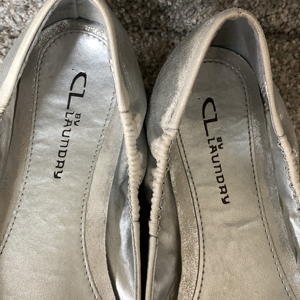 “Golden Girl” Jeweled Silver Ballet Flats - Picture 9 of 10
